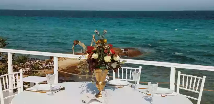 White Suites Resort