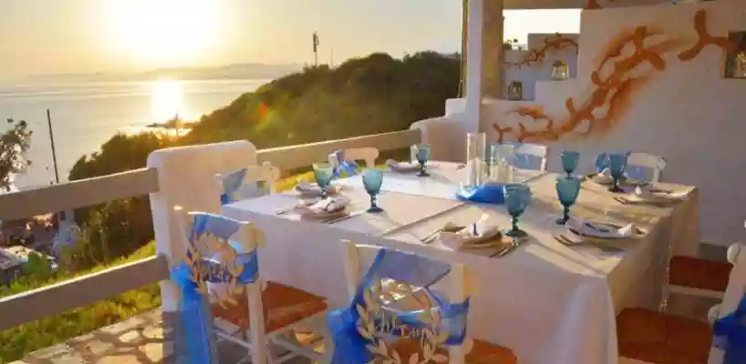 Flyers Pefkos